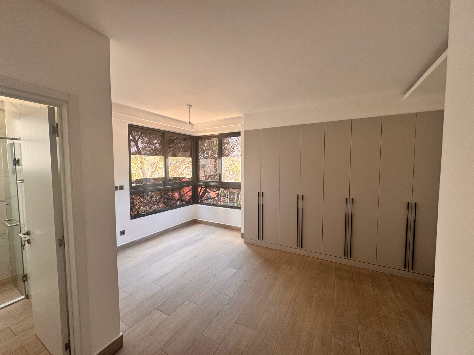 Three Bedroom For Rent In Riverside