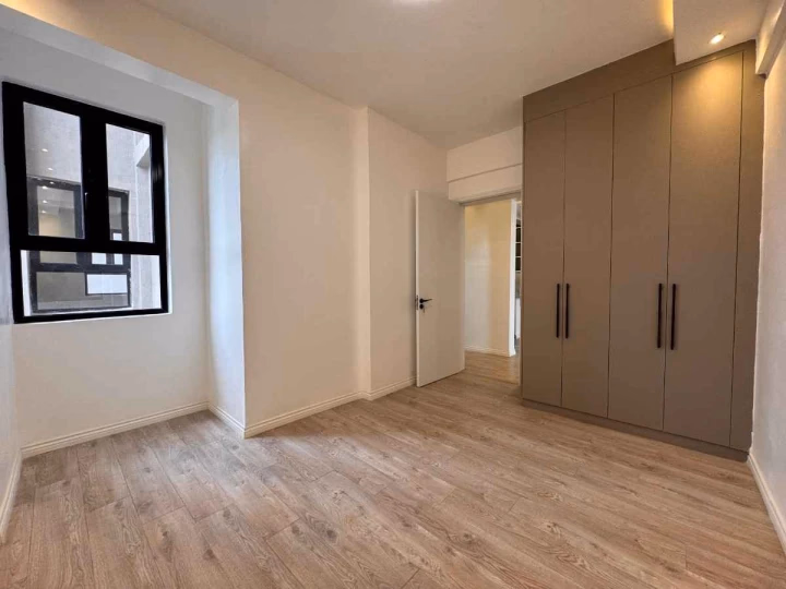 Three-bedroom apartment for rent in Parklands