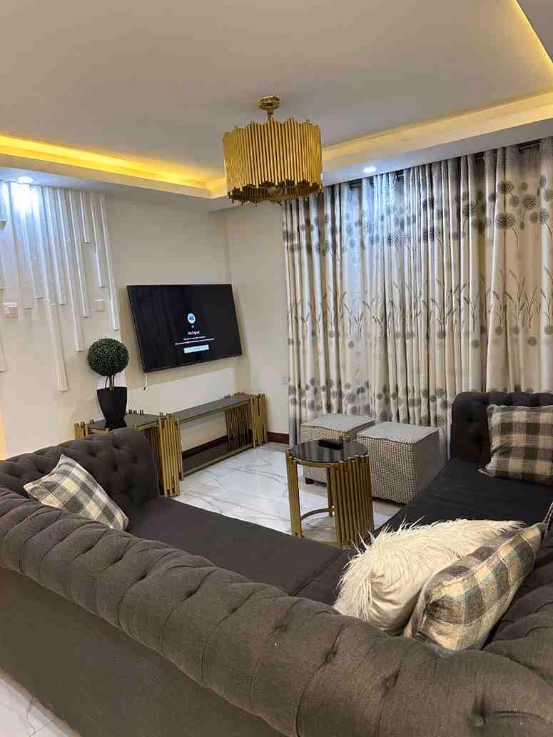 Four-bedroom duplex plus DSQ for Rent