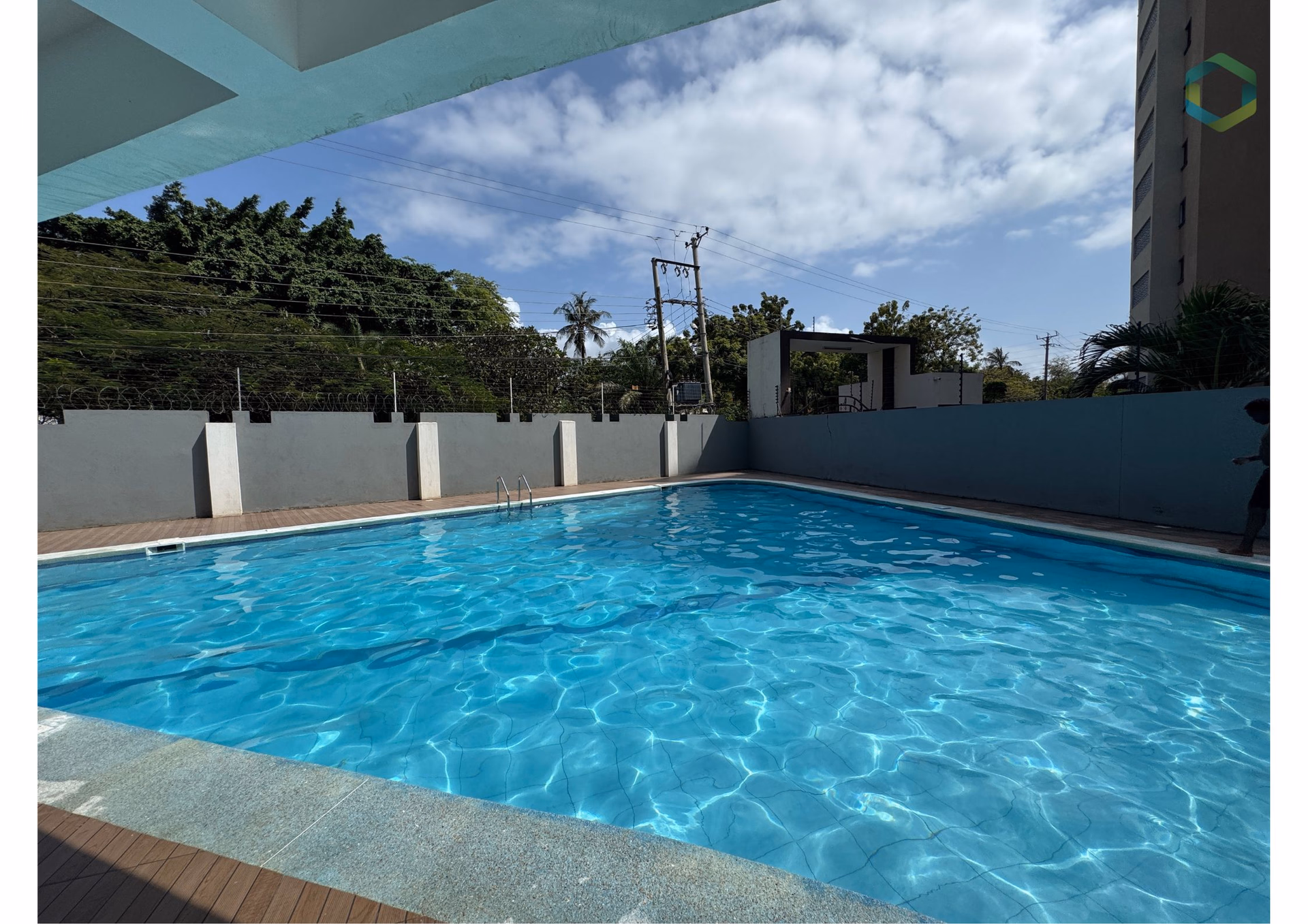 Four-bedroom apartment for sale at Jumeirah Palms, Nyali