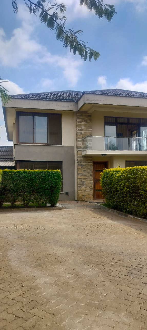 Four-bedroom villa for Rent in Ridgeways
