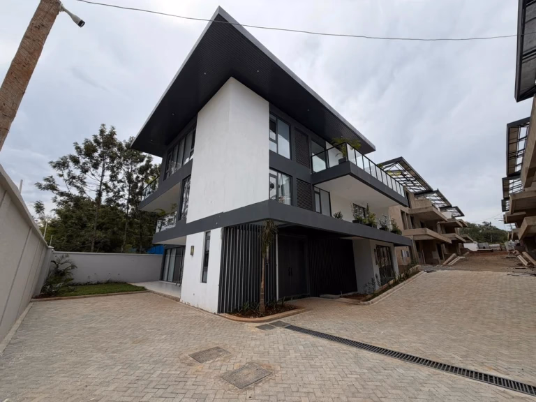 Exquisite five-bedroom villas for sale