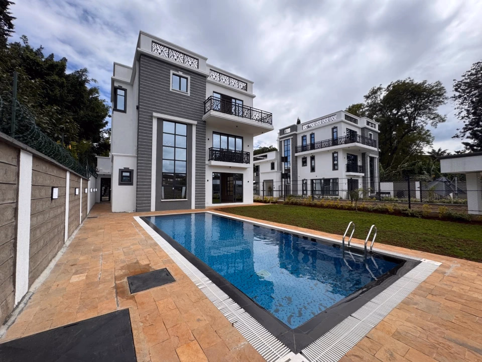 Luxury 5-bedroom villa for rent