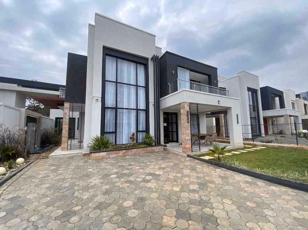 Amalia Springs - Four Bedroom Town houses