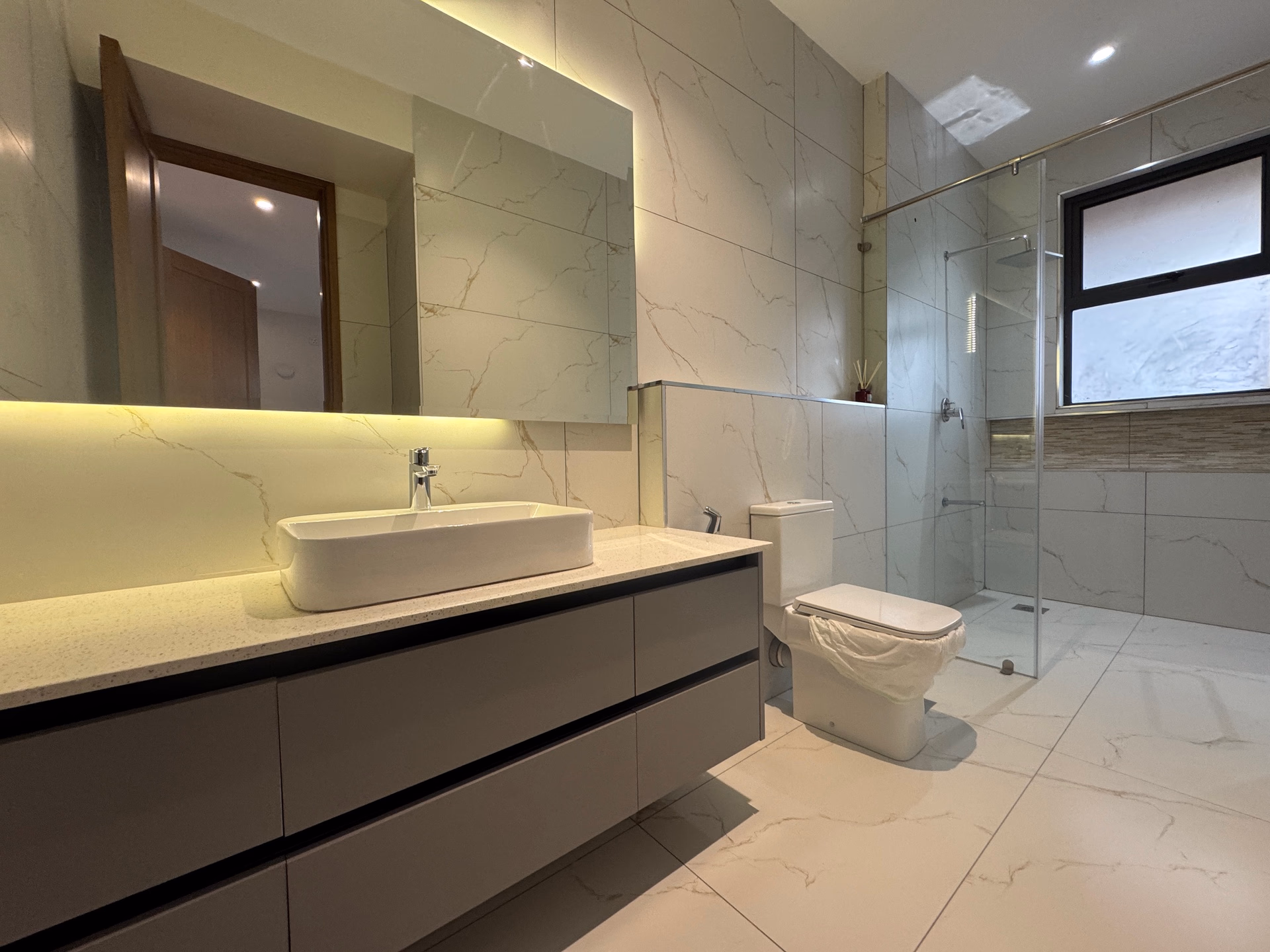 Three-bedroom apartment for sale at The Axis Residence, Nyali