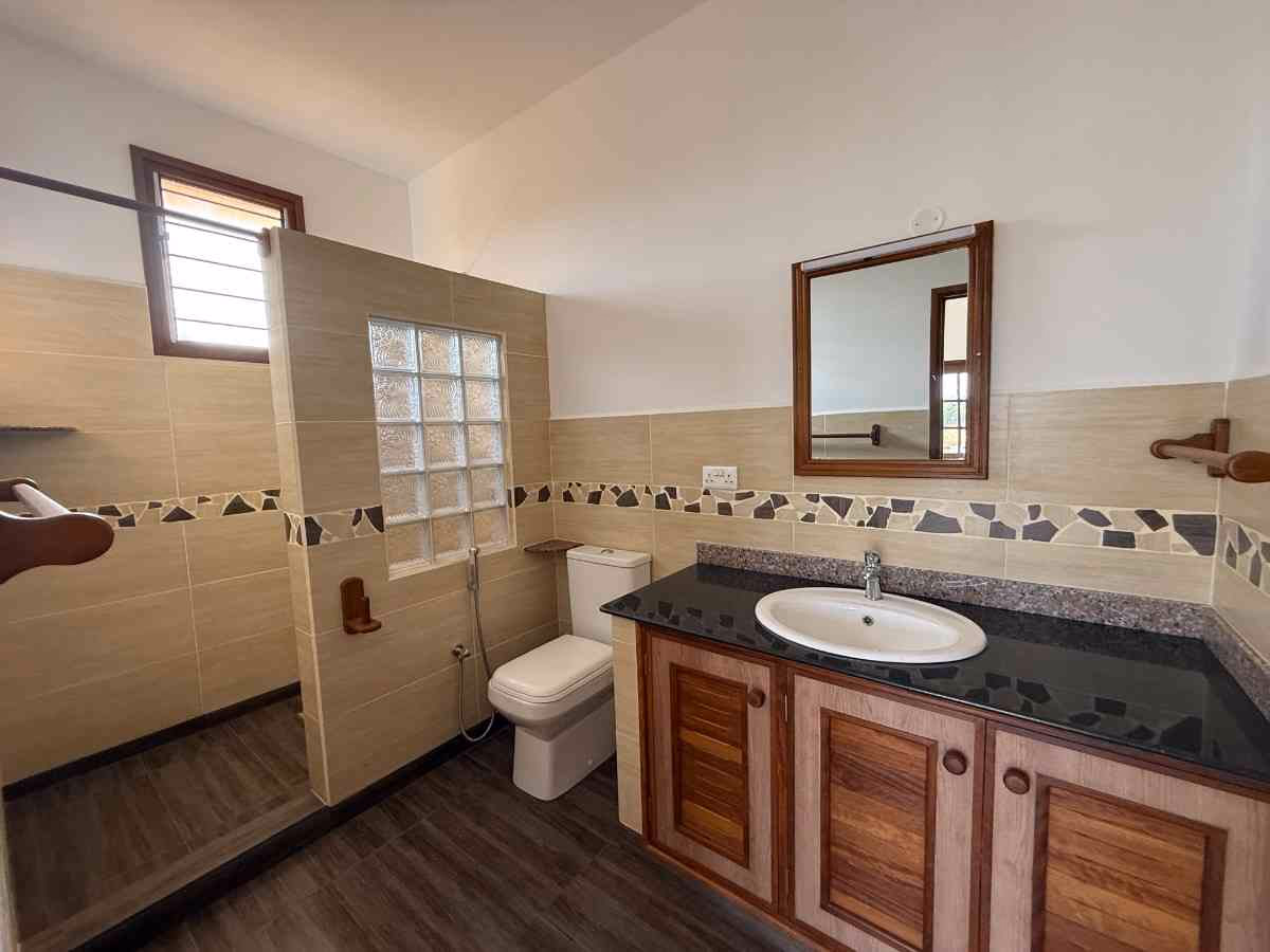 Luxury 3-Bedroom Villa – Diani Beach