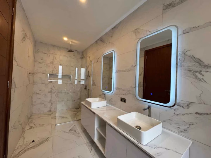 Exquisite 4-Bedroom Villa for Sale in Karen