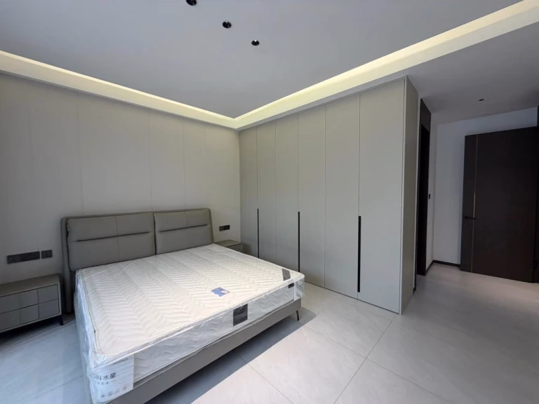 Exquisite five-bedroom villas for sale