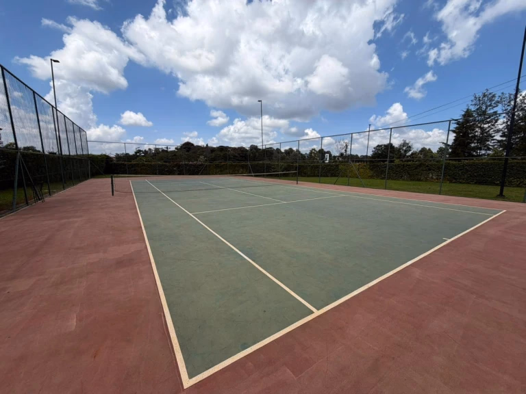 Four-bedroom townhouse for Sale in Kiambu Road