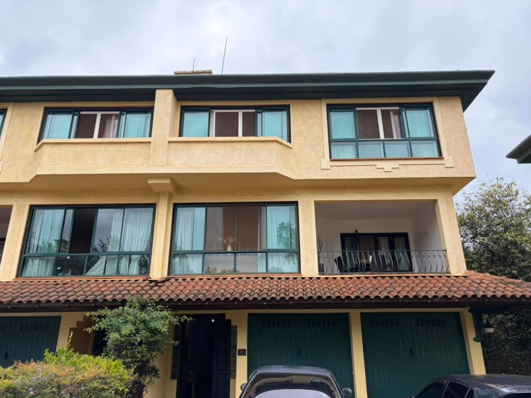 Three-bedroom townhouse for sale in Kyuna
