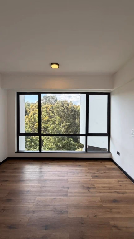 Three bedroom + Dsq apartment for rent