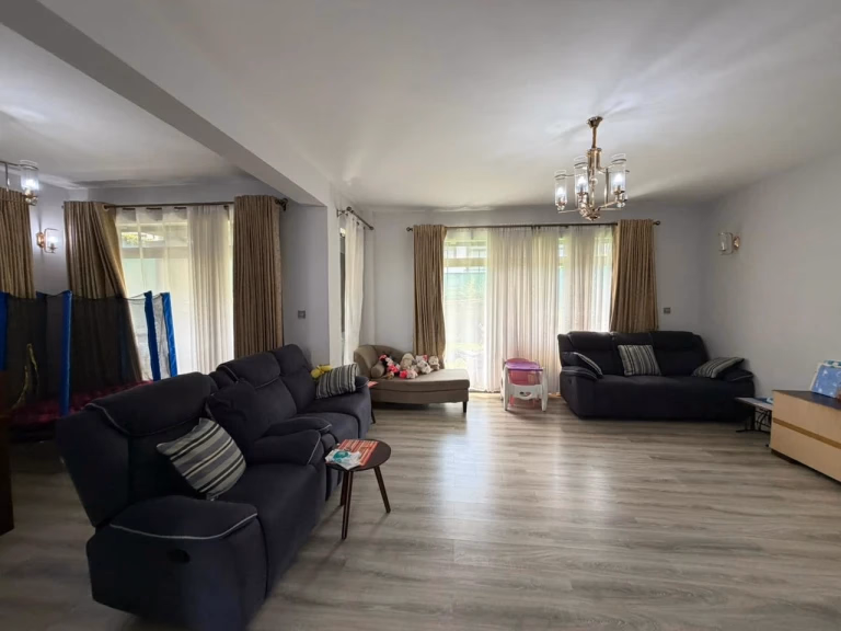 Four-bedroom townhouse for Sale in Kiambu Road