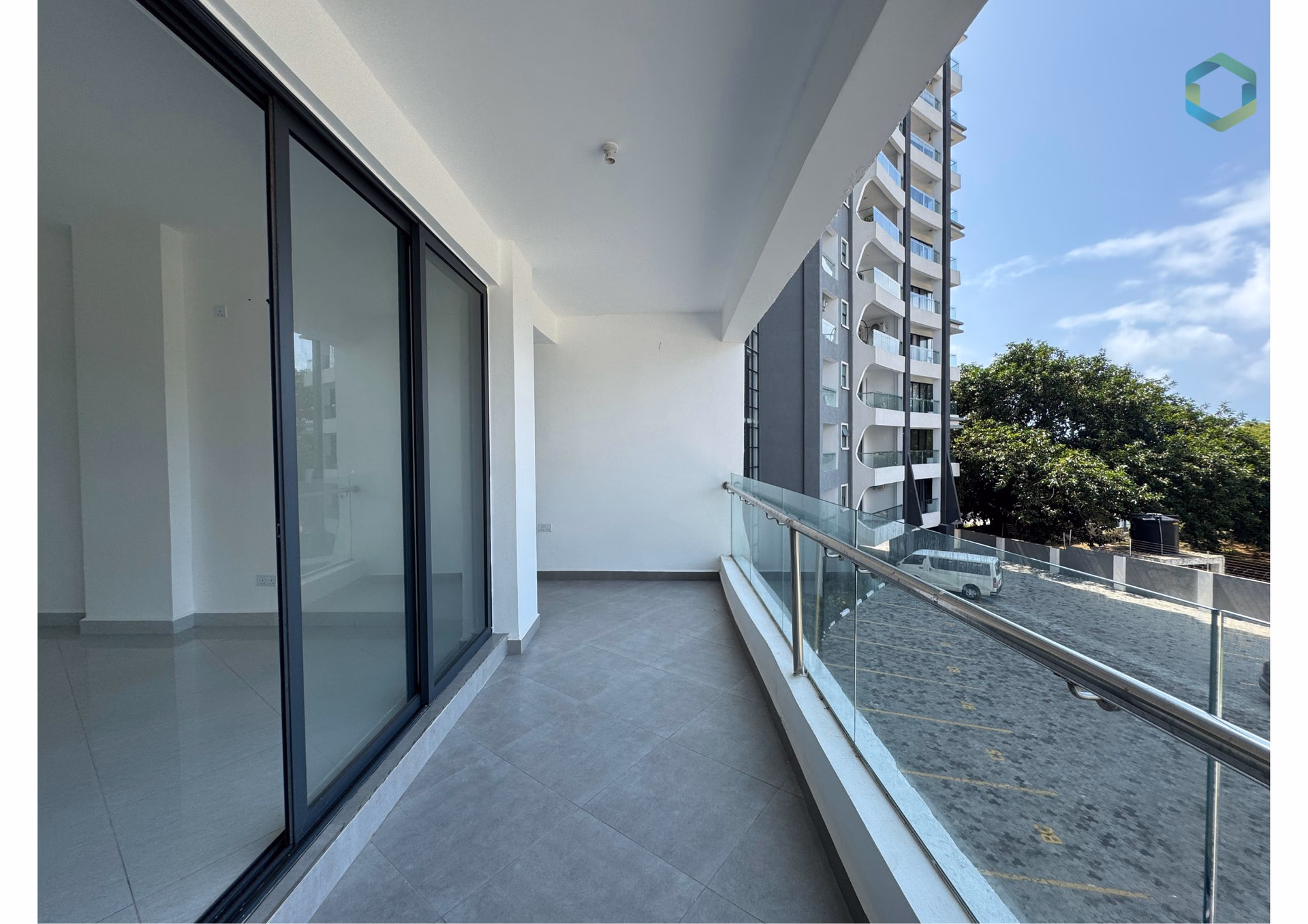 Four-bedroom apartment for sale at Jumeirah Palms, Nyali