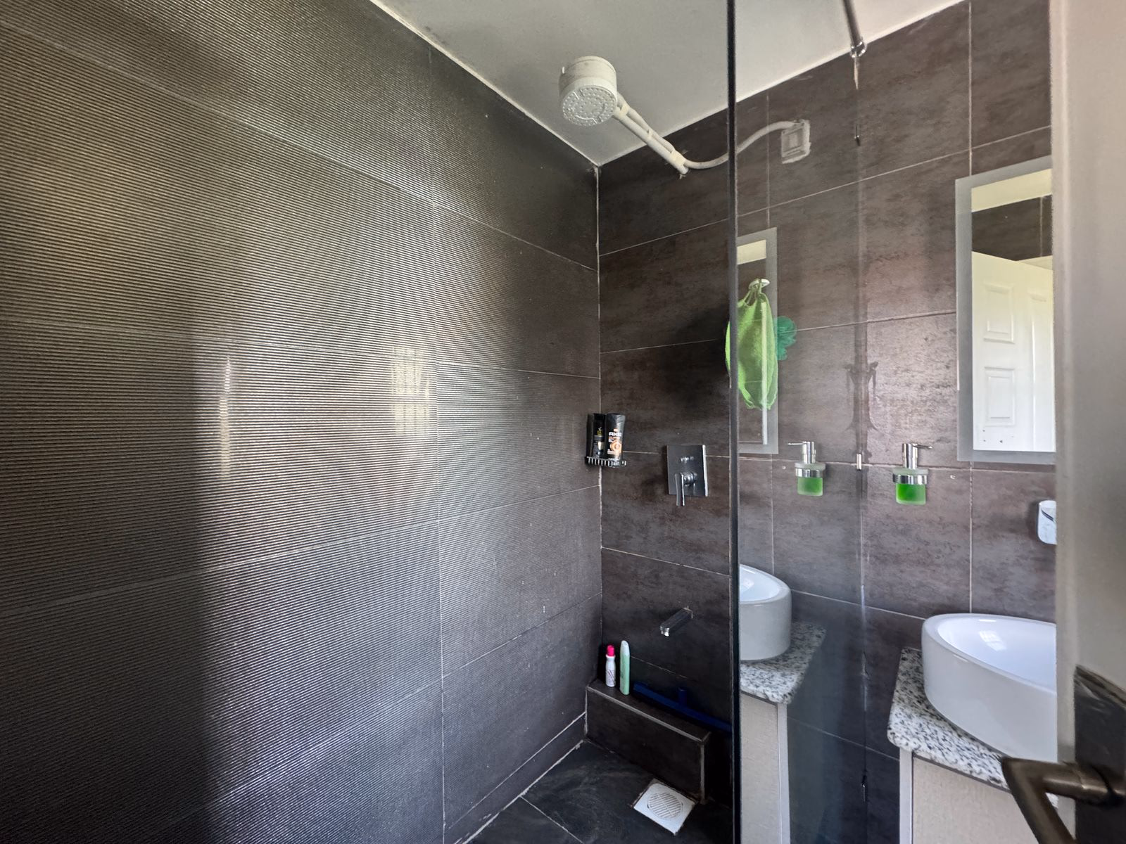 3-bedroom apartment for sale in Embakasi