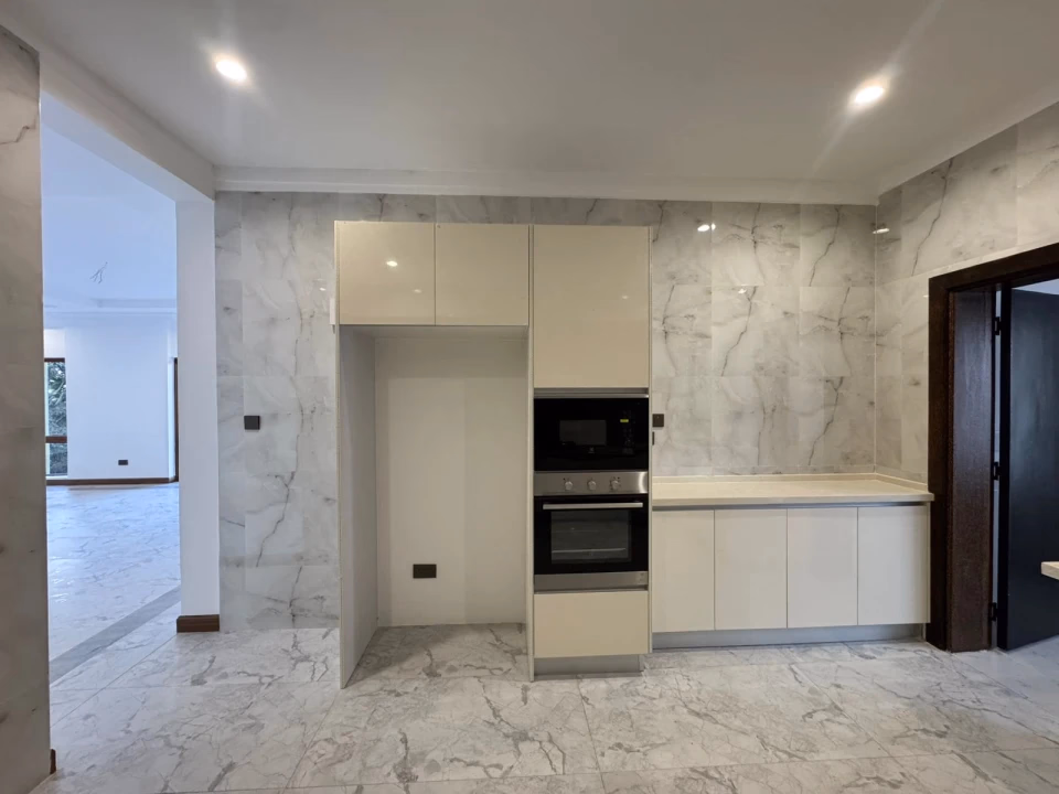 Three Bedroom Apartment For Rent In Kileleshwa