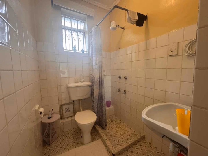 Three-bedroom maisonette for rent