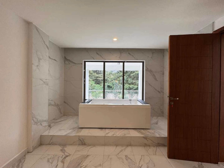 Exquisite 4-Bedroom Villa for Sale in Karen