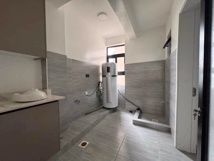 Three-bedroom apartment for rent in Parklands