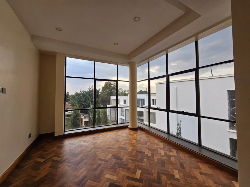 5 Bedroom Townhouse For Sale In Lavington