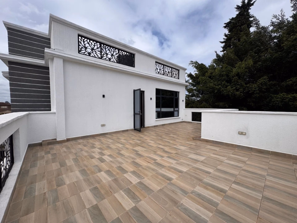 Luxury 5-bedroom villa for rent