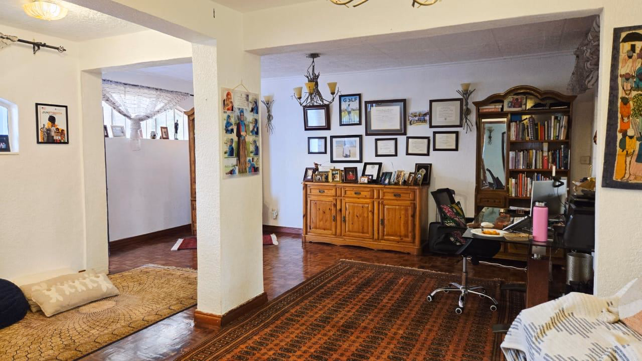 Spacious 4-Bedroom Home with Guest Wing & Garden