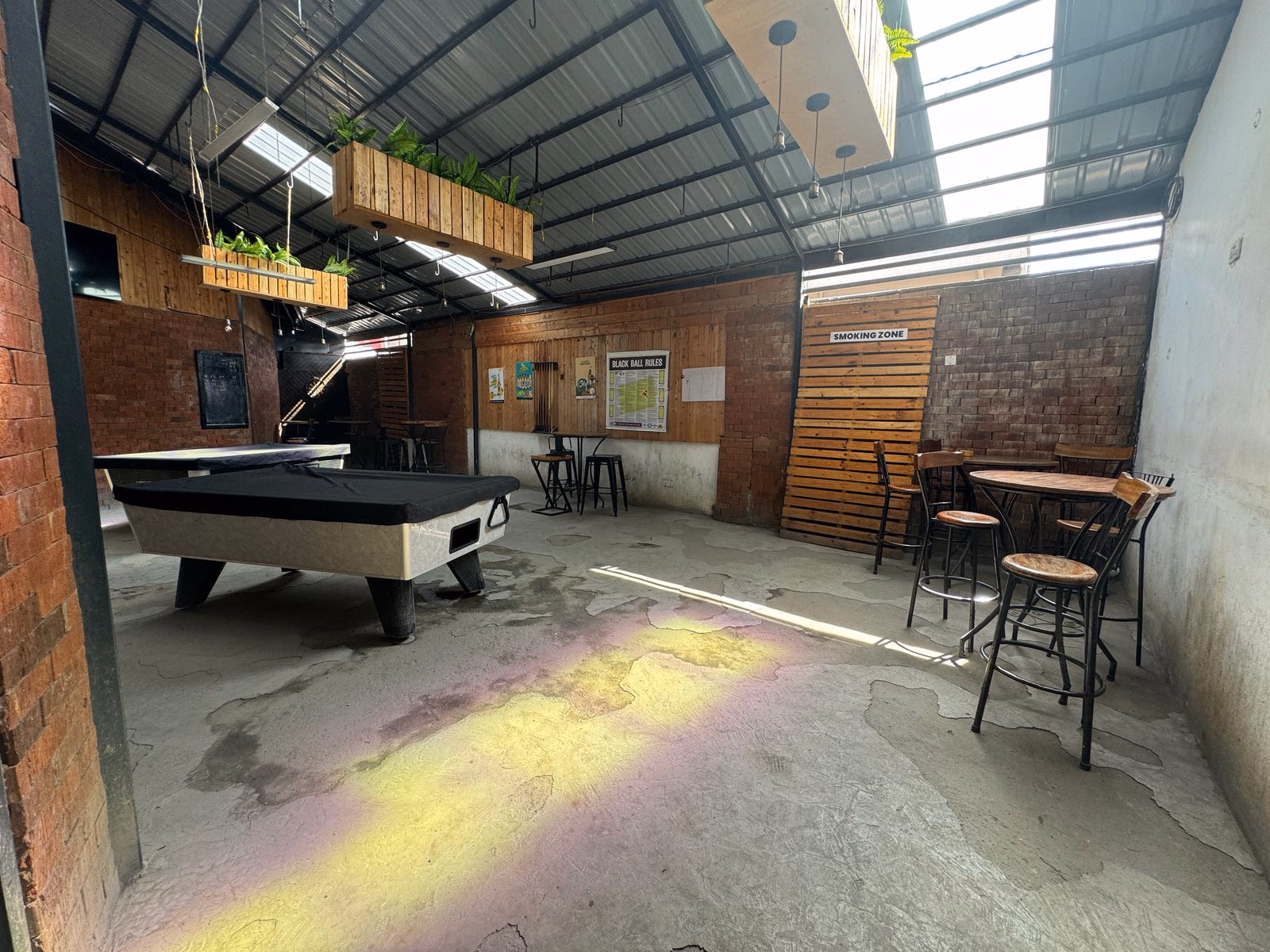 Prime Bar & Restaurant Space for Lease