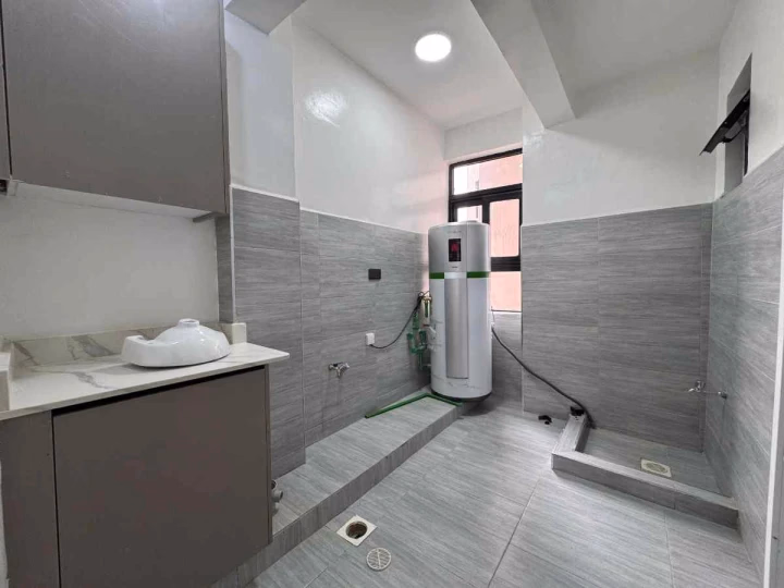 Three-bedroom apartment for rent in Parklands
