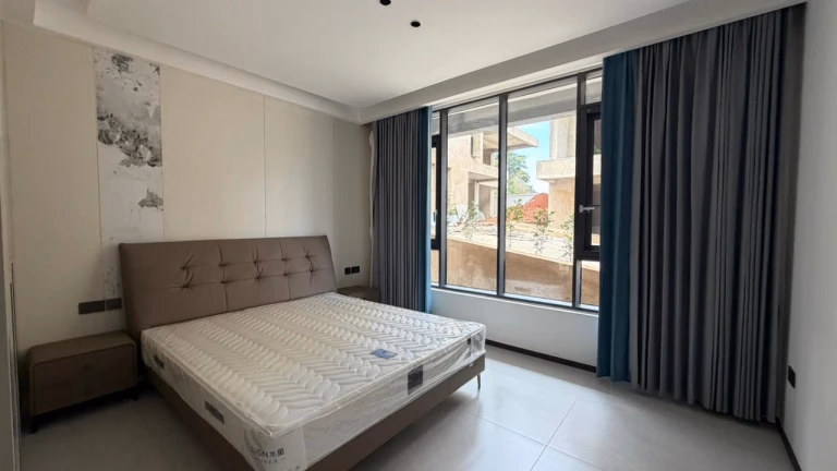 Exquisite five-bedroom villas for sale