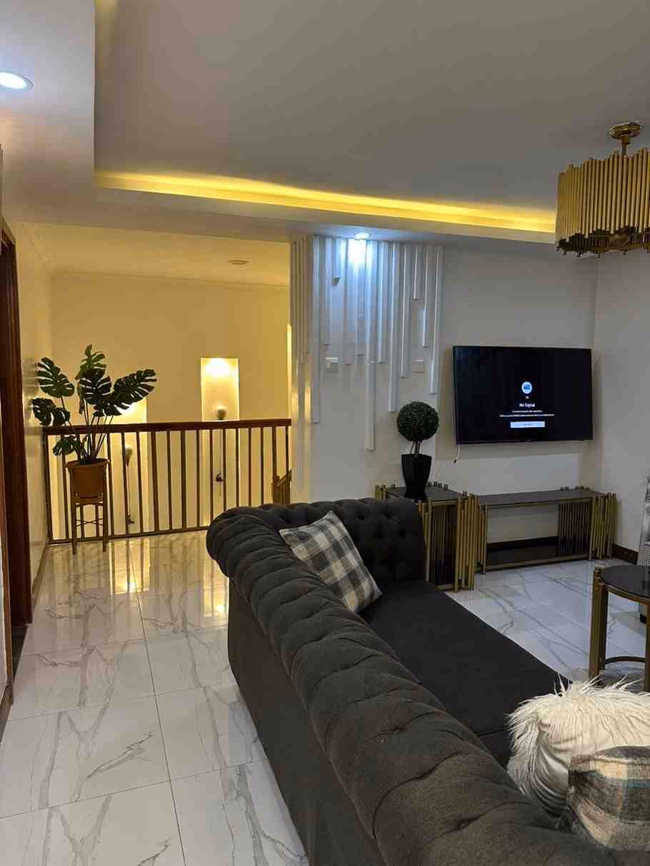 Four-bedroom duplex plus DSQ for Rent