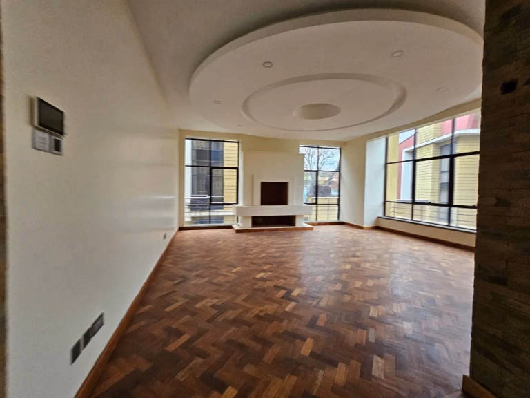 5 Bedroom Townhouse For Sale In Lavington
