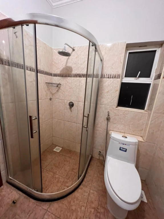 Pearl Heights - spacious three-bedroom apartment