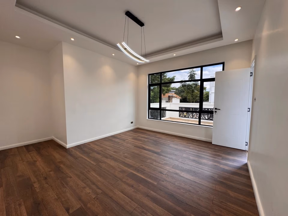 Luxury 5-bedroom villa for rent