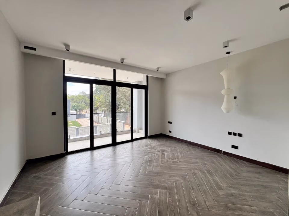 5-bedroom Luxury Stand-Alone Villa for Rent