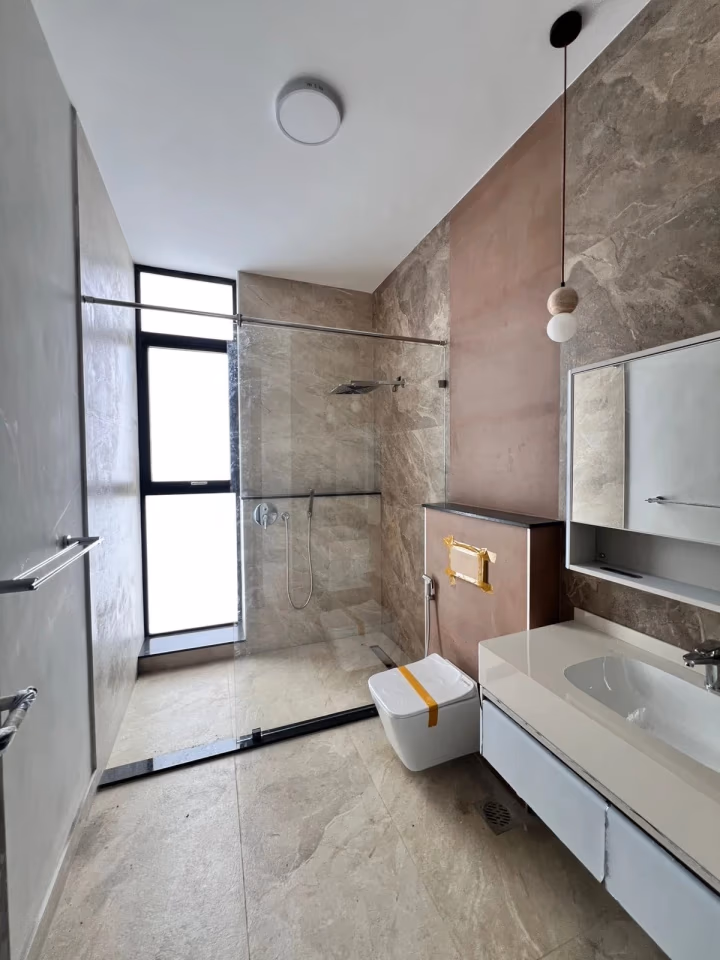 5-bedroom Luxury Stand-Alone Villa for Rent