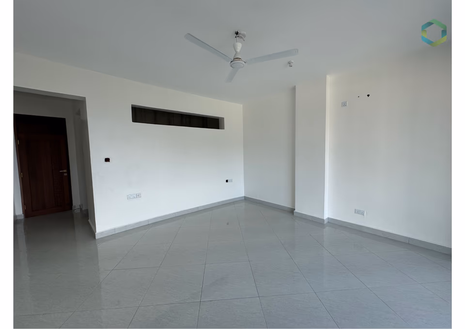 Four-bedroom apartment for sale at Jumeirah Palms, Nyali