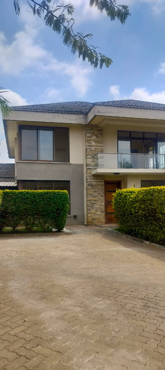 Four-bedroom villa for Rent in Ridgeways