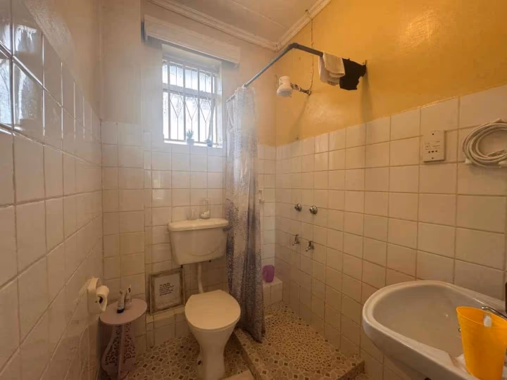 Three-bedroom maisonette for rent
