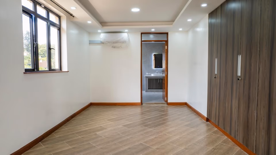 5-bedroom villa for Rent in Kyuna