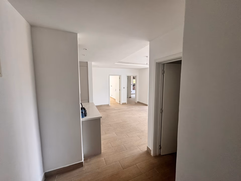 Three Bedroom For Rent In Riverside