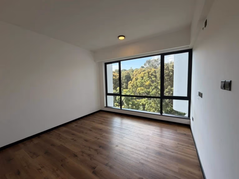 Three bedroom + Dsq apartment for rent