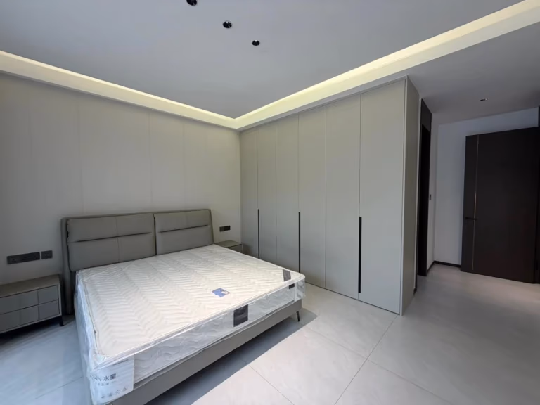 Exquisite five-bedroom villas for sale
