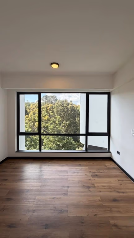 Three bedroom + Dsq apartment for rent