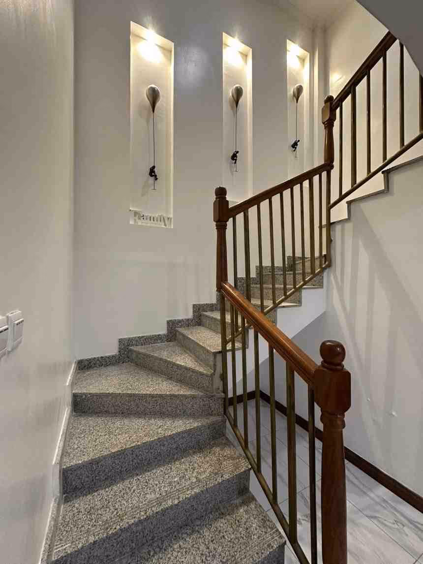 Four-bedroom duplex plus DSQ for Rent