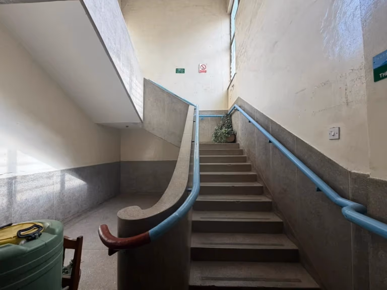 Commercial building for sale