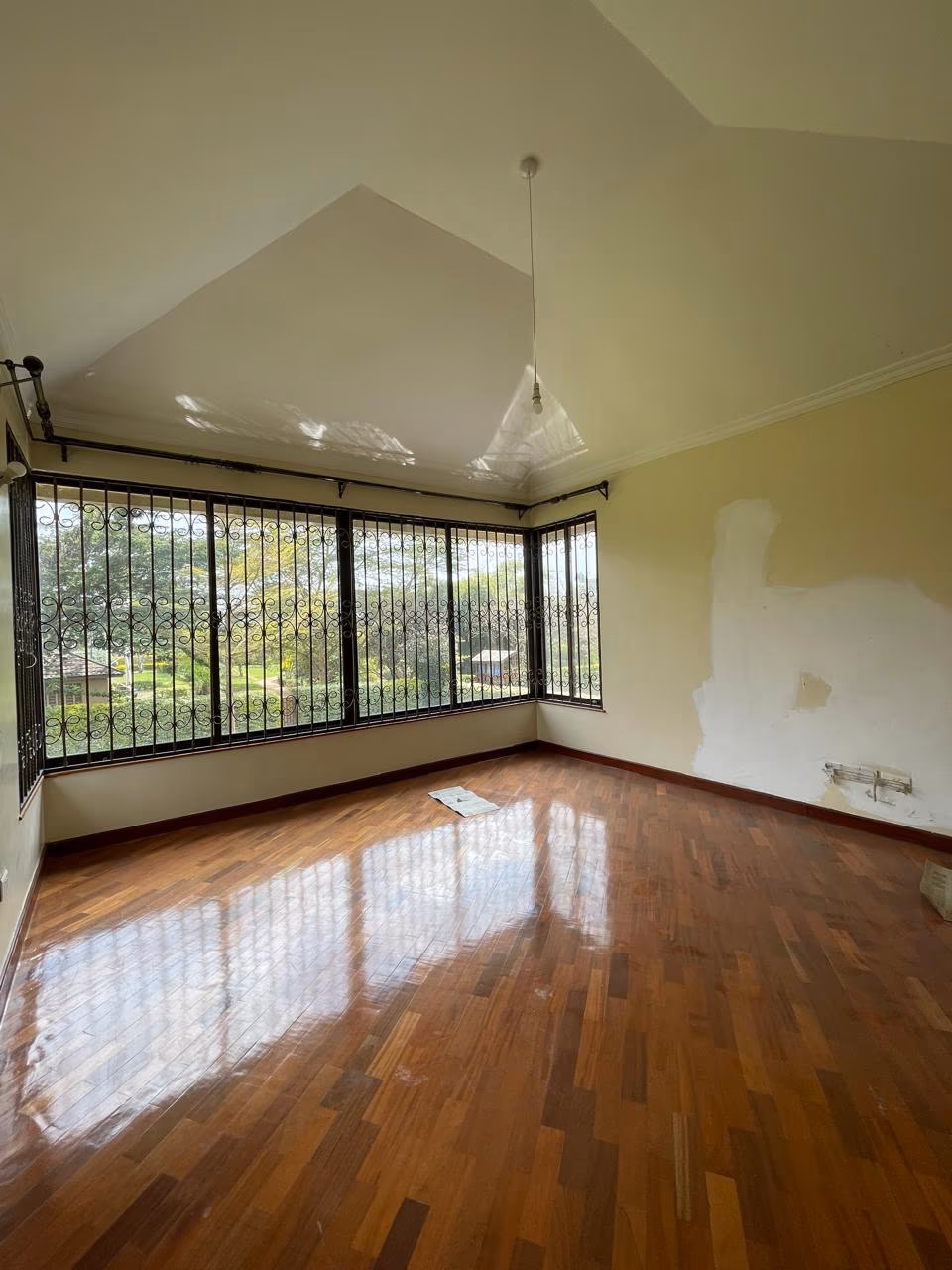 Four-bedroom villa for Rent in Ridgeways
