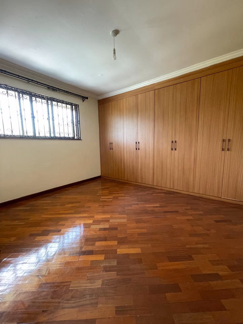 Four-bedroom villa for Rent in Ridgeways