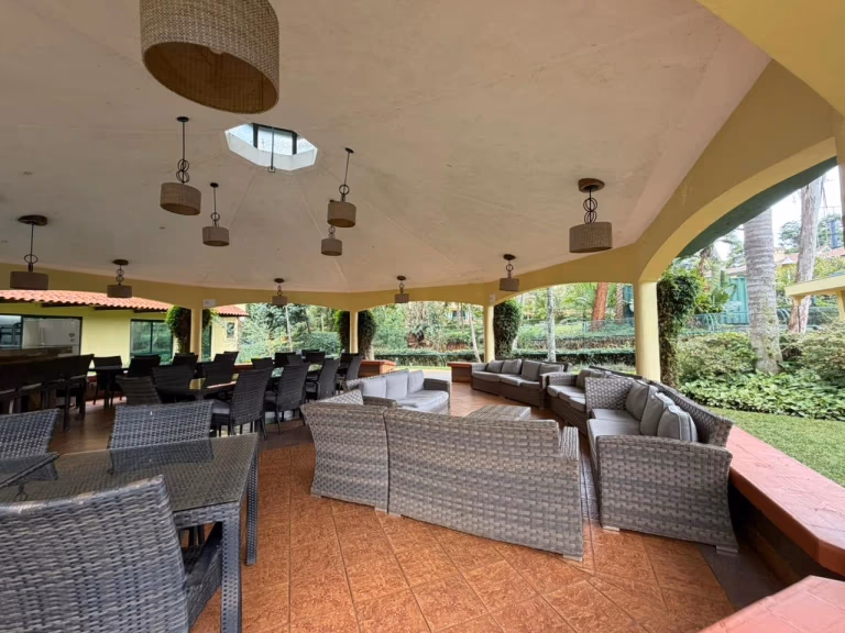 Jade Valley - Three bedroom townhouse for rent