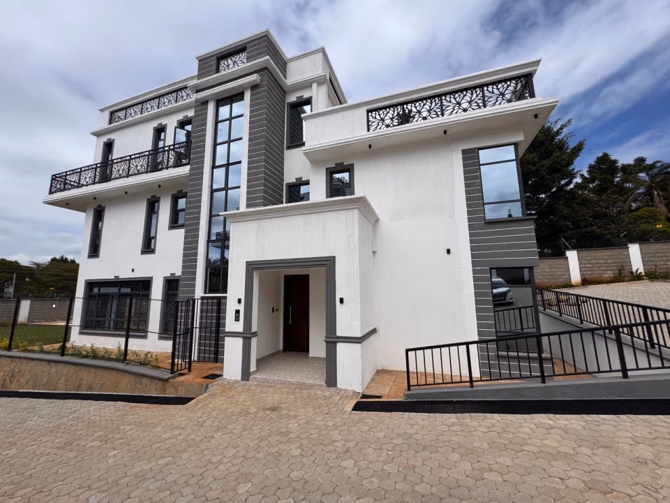 Luxury 5-bedroom villa for rent