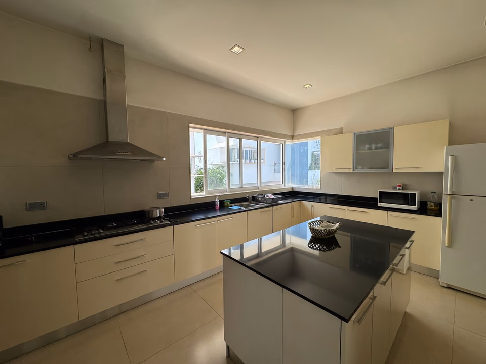 5 Bed villa for sale in Peponi Rd