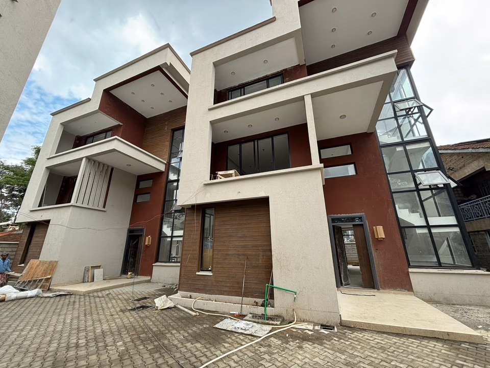 5 Bed villas for sale in Lavington